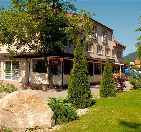 Penzion Bystrica Повазька-Бистріца Екстер'єр фото